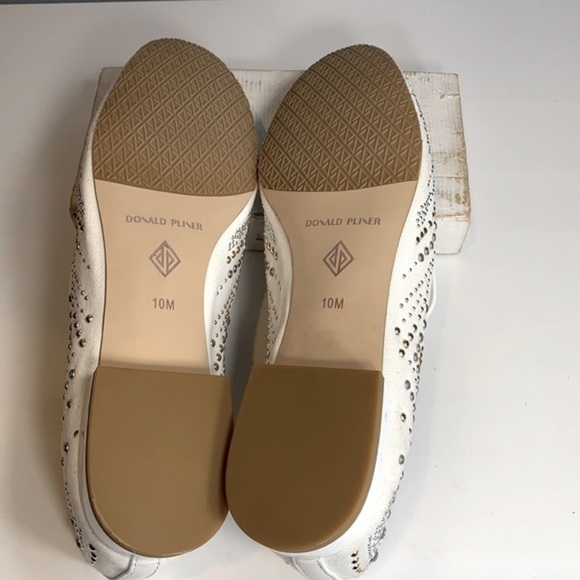 Donald Pliner Totim Embellished Flats NWB - Picture 8 of 9
